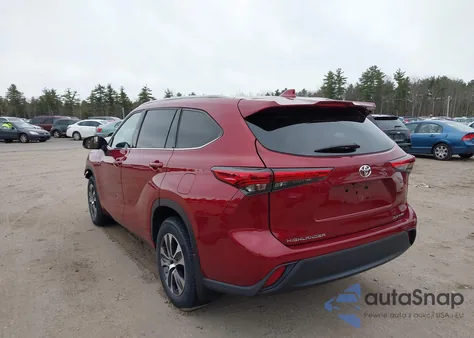 2022 Toyota Highlander Xle z USA, uszkodzony, nr VIN 5TDGZRBH9NS169806